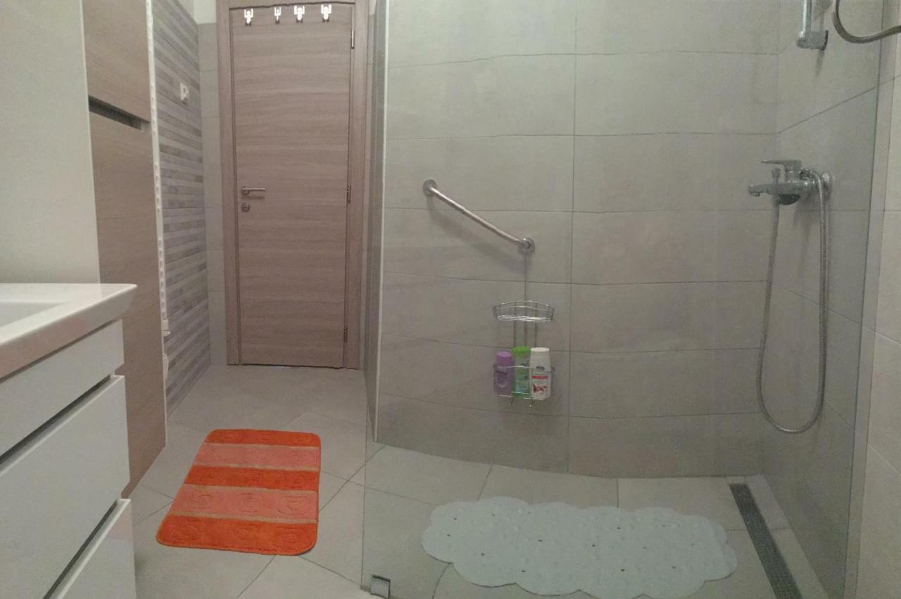 Holly Apartman Умаг Екстериор снимка